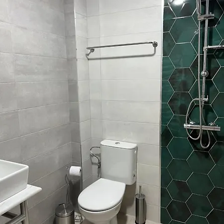 Yosi Villa